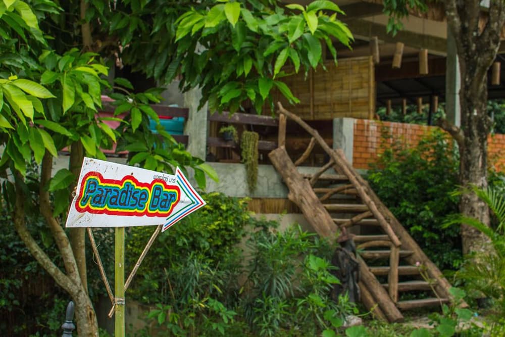 Pai Backpackers Paradise - Adults Only