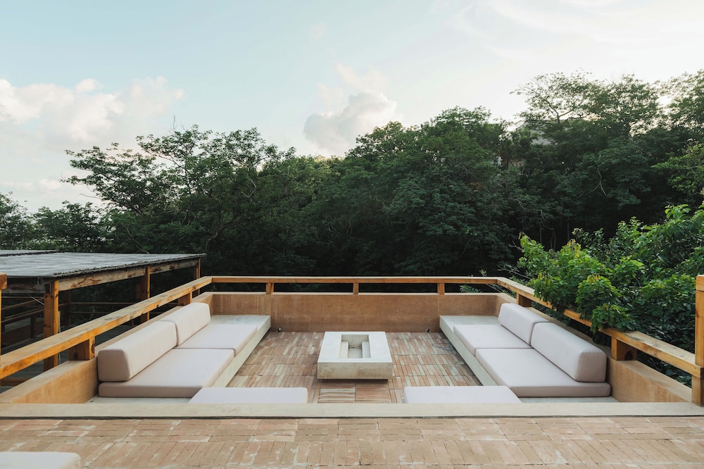 Casa Yute by Ahau Collection