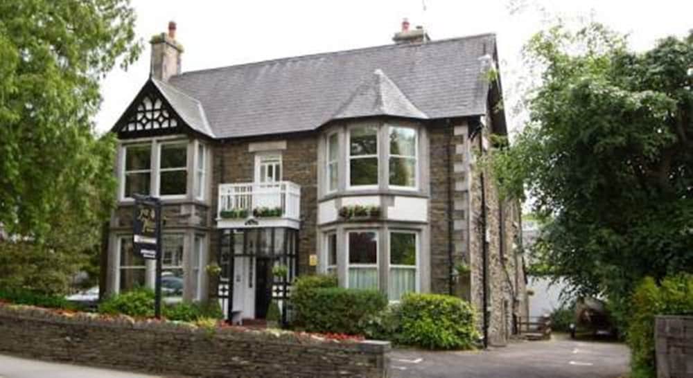 Fir Trees Guest House