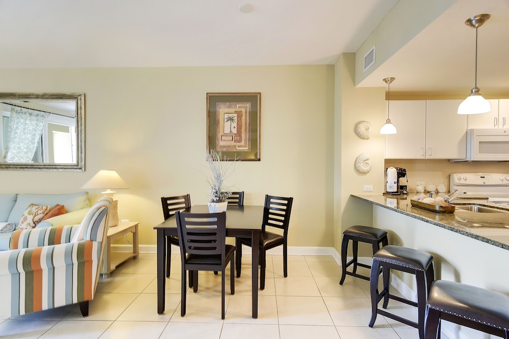 Grand Panama Beach Resort by Book That Condo