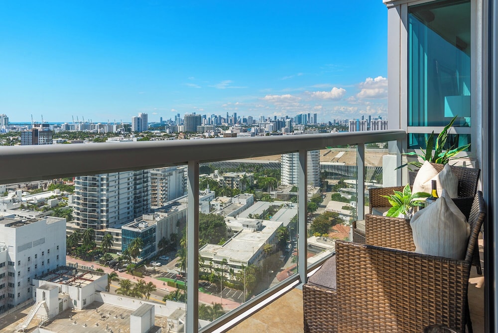 Luxury Vacation Rentals at The Setai by LRMB