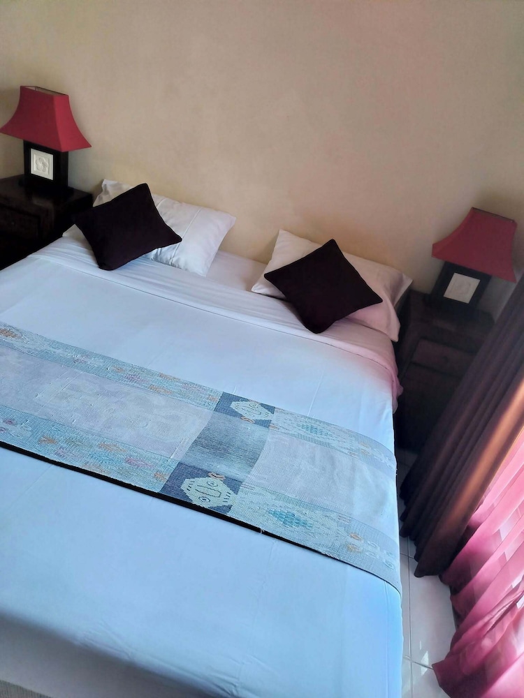 Villa Layang Bulan for men