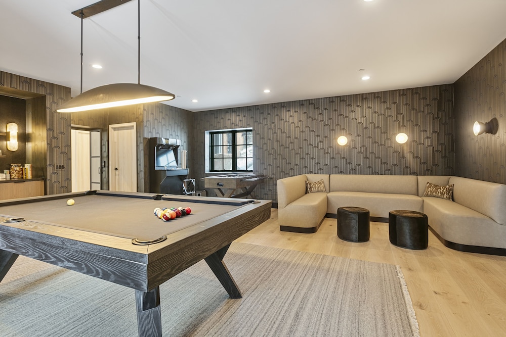 50 - Six Bedroom with Spa Stag Lodge 6 Condo