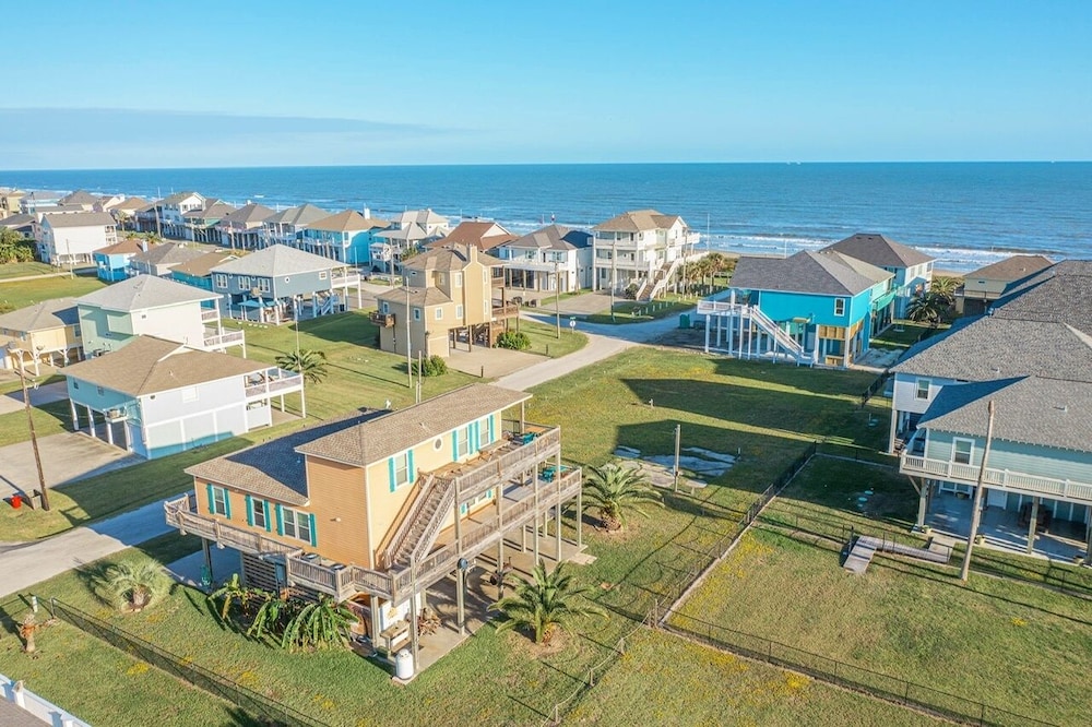 Seaside Merryment 4 Bedroom Home