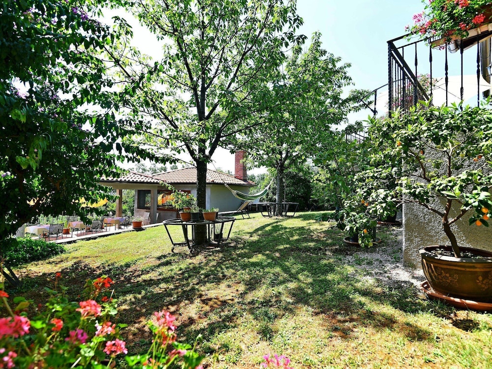 Charming Holiday Home With Terrace and Garden - One Bedroom Holiday Home