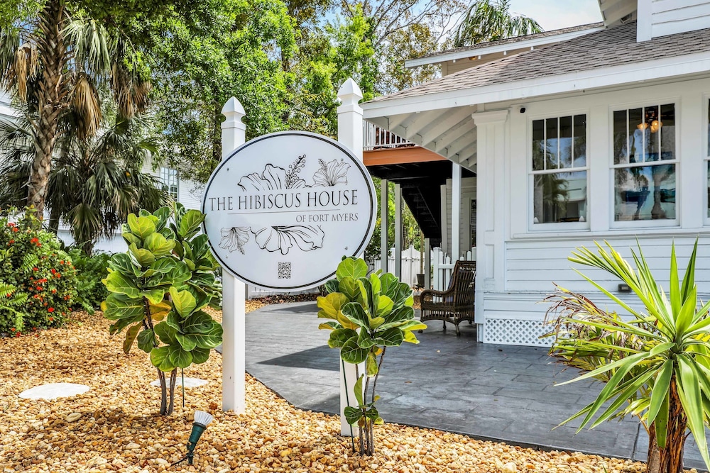 Hibiscus House Bed Breakfast Seashell Room