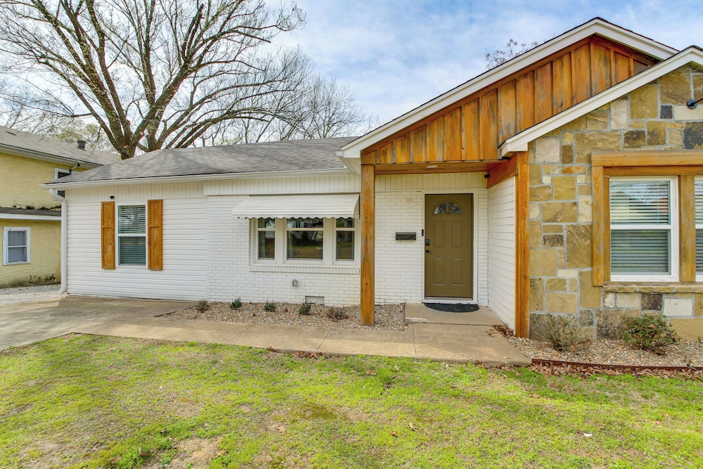 Walk to Casino: Home w/ Deck in Hot Springs!