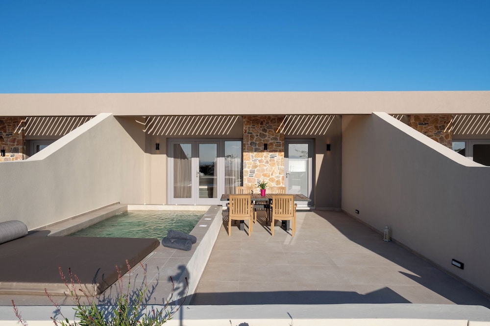 Illusion Suites
