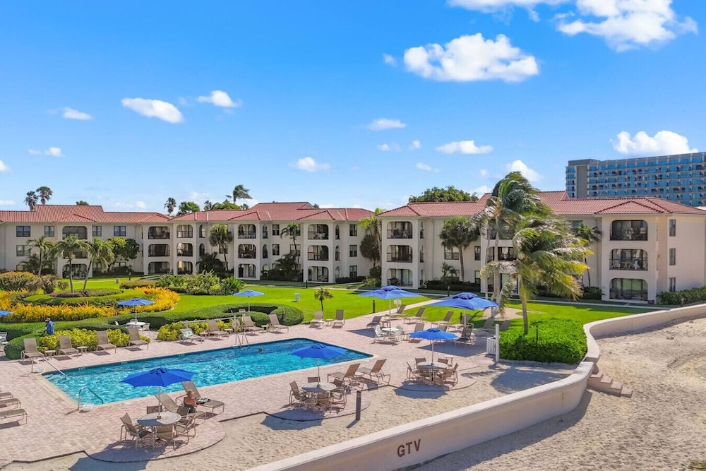 New Remodel Ocean View Pool 75 TV Sleeps 6