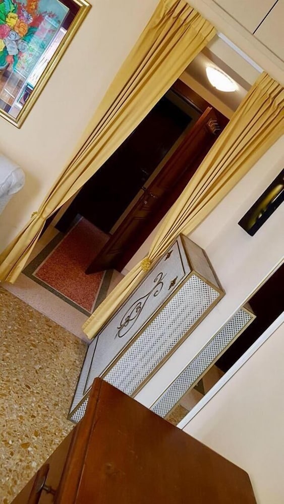 Friendly House Rome