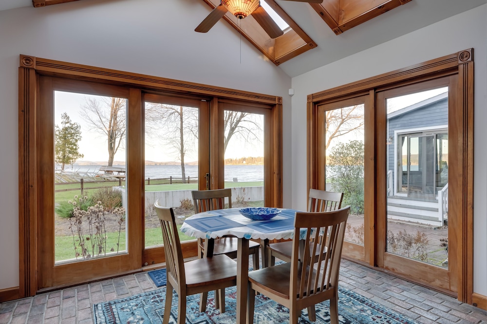 Lakeside Couple's Escape w/ Dock in Newport!
