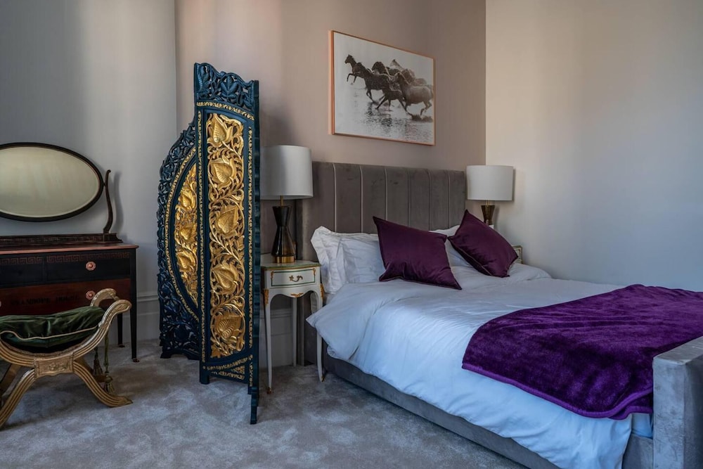 Luxe Beach Pad, Wow Sea Views at Coco By The Bay view 3