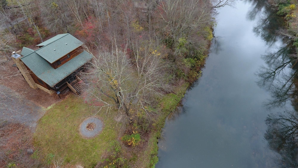 CAMP RISING FISH-NEVAEH CABIN RENTALS