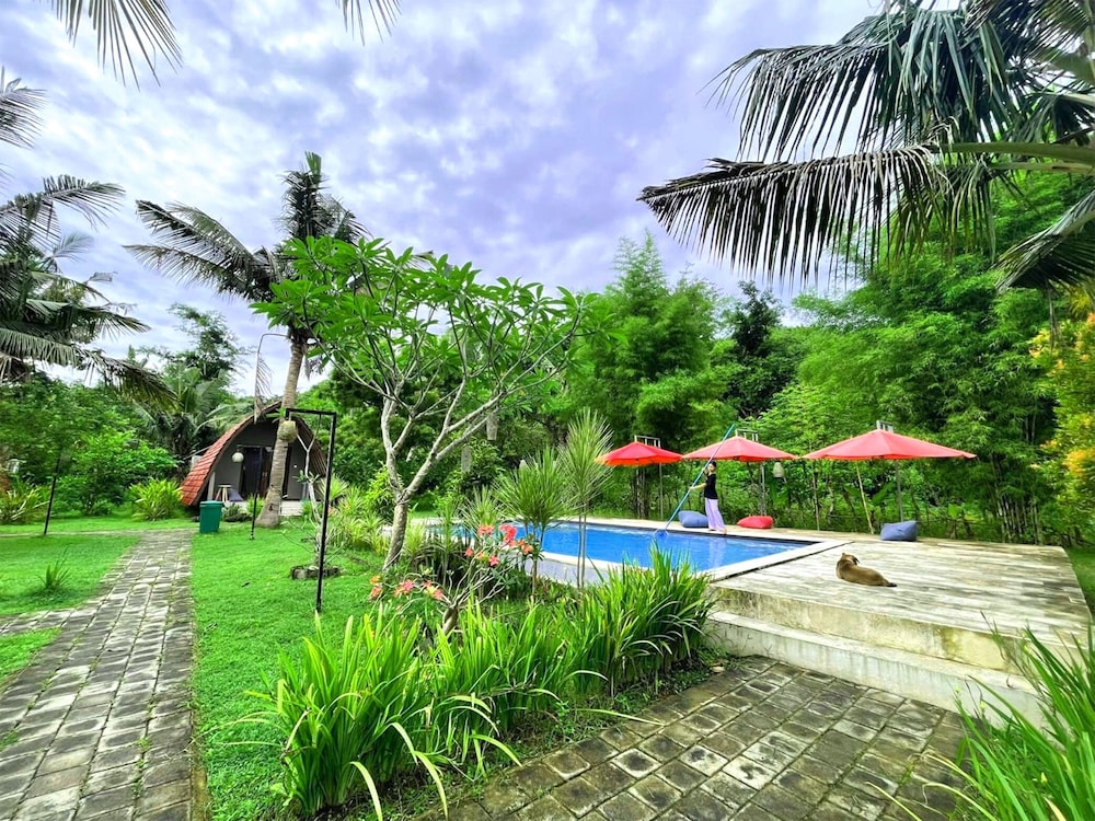 Apit Lawang Villas