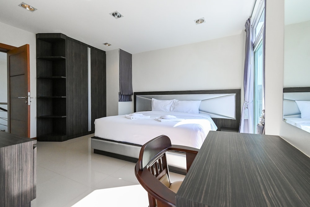 Golden Sea Hua Hin
