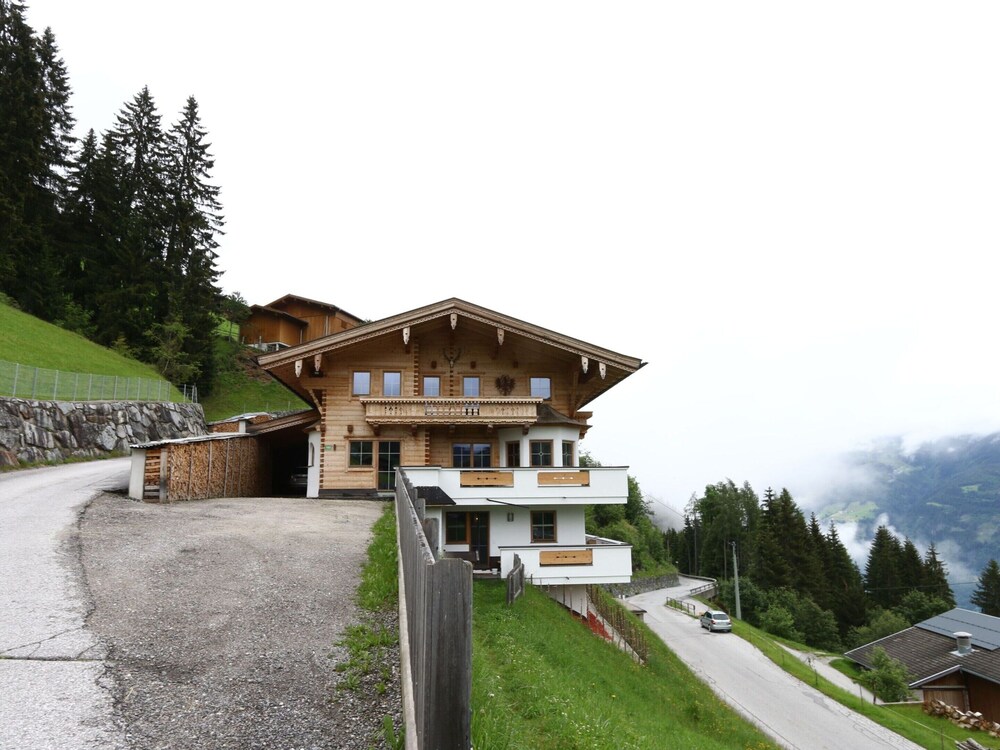 Apartment in Fugenberg Near Spieljochbahn