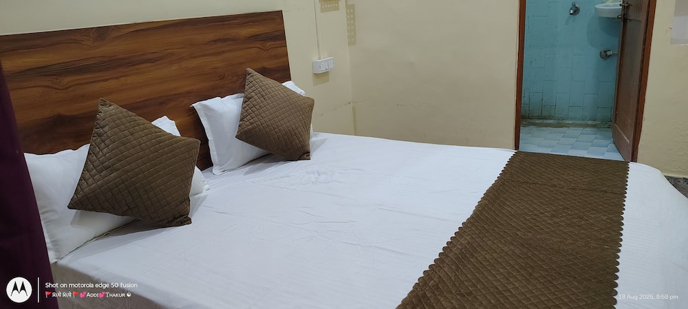 Ayodhya Cantt Palace & Restaurant