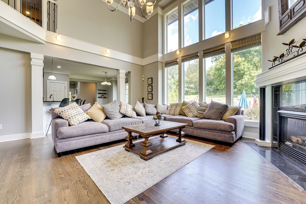 Spacious Family Getaway: 8 Mi to Main St Ann Arbor