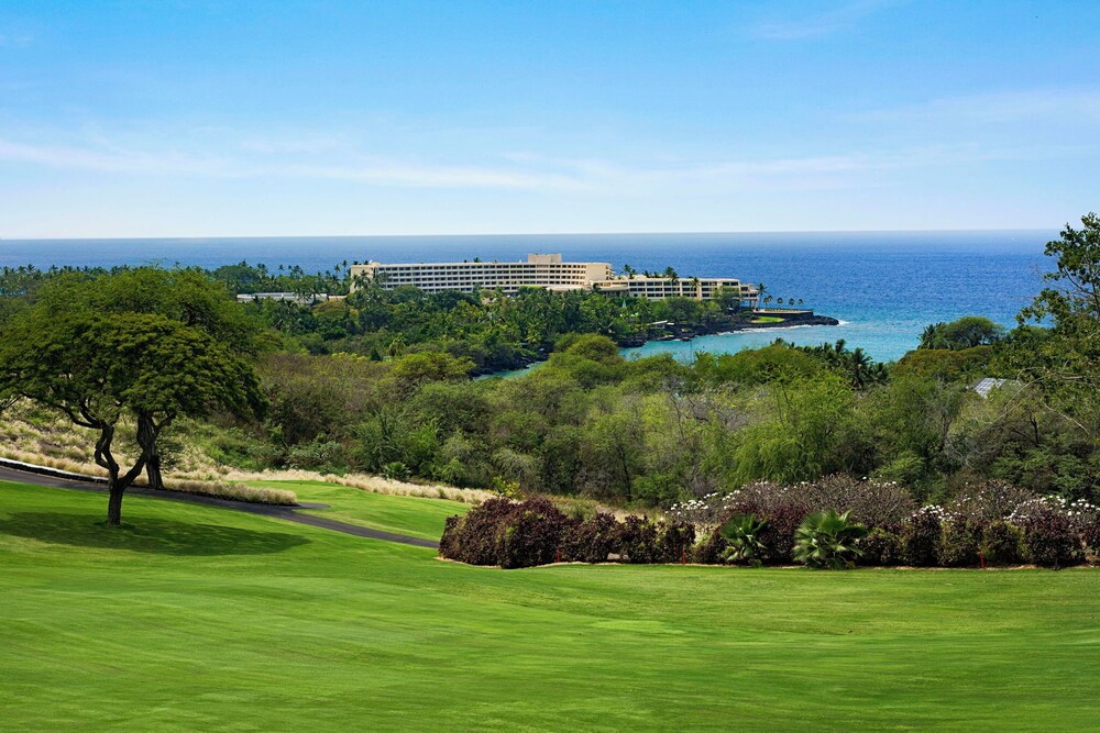 2 Bedrooms + Loft - Sleeps 6 - Ocean & Golf Views - Lanai - Vrkcv