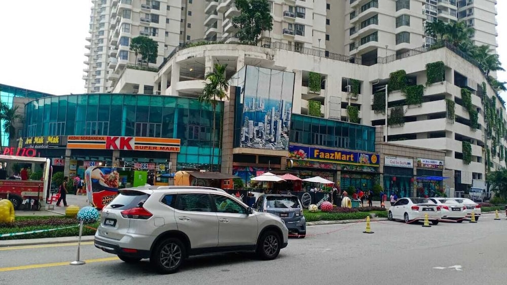 Cityview 2BR Country Garden Danga Bay @ Natol
