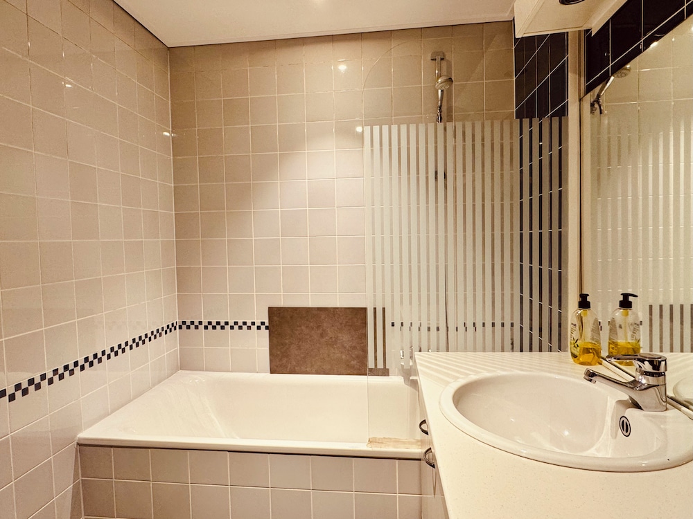 Inn Bruges Suites