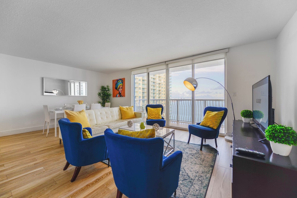 Chic Brickell Condos – Prime Location