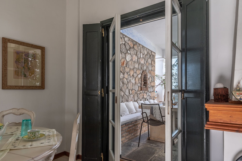 Villa SEAlia Elegantseasidein Spetses photo 4