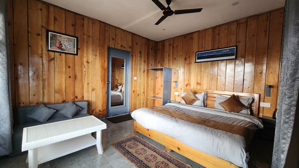 Neelkanth retreat