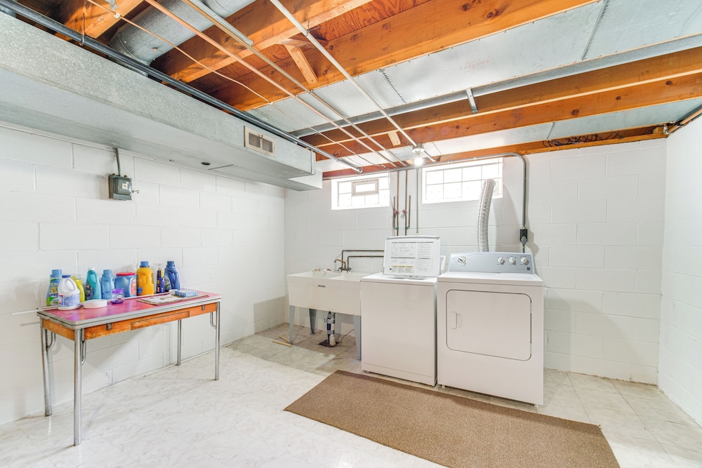 8 Mi to Cleveland: Family Home w/ Fenced Backyard!