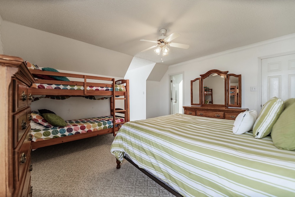 Relaxation - Large Bay Front Home Has Everything You Need For The Perfect Dauphin Island Family Holiday! 3 Bedroom Home by RedAwning view 3