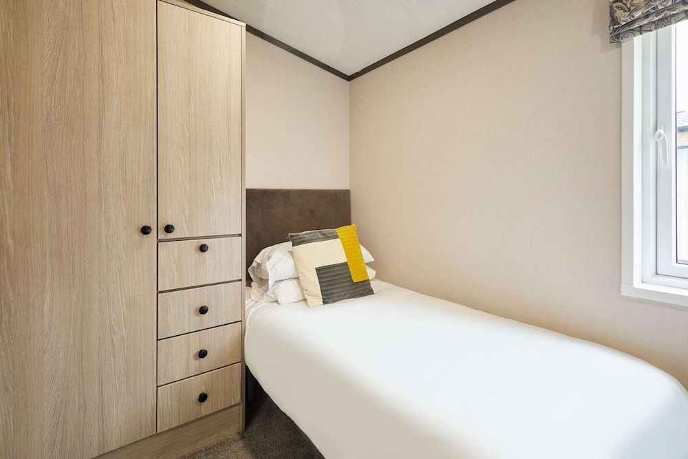 Host Stay Teejay s Lodge