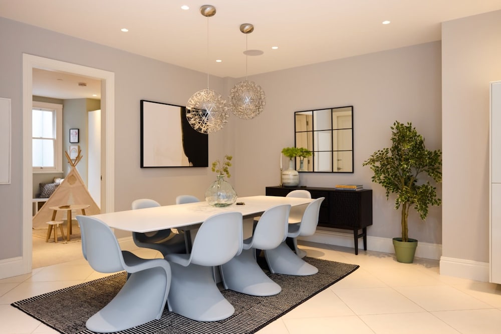The Regent s Park Scenery - Spacious 3bdr House w Garden and Study Room