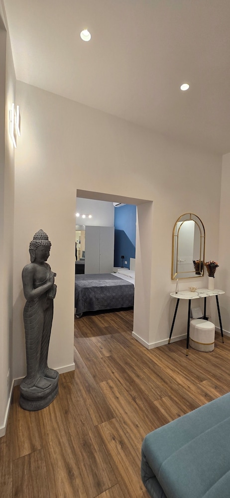 Rooms And Comfort Apartment