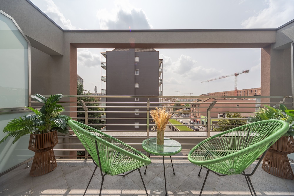 Candiani Building - Modern 2BR Apartment Steps From Bovisa Politecnico