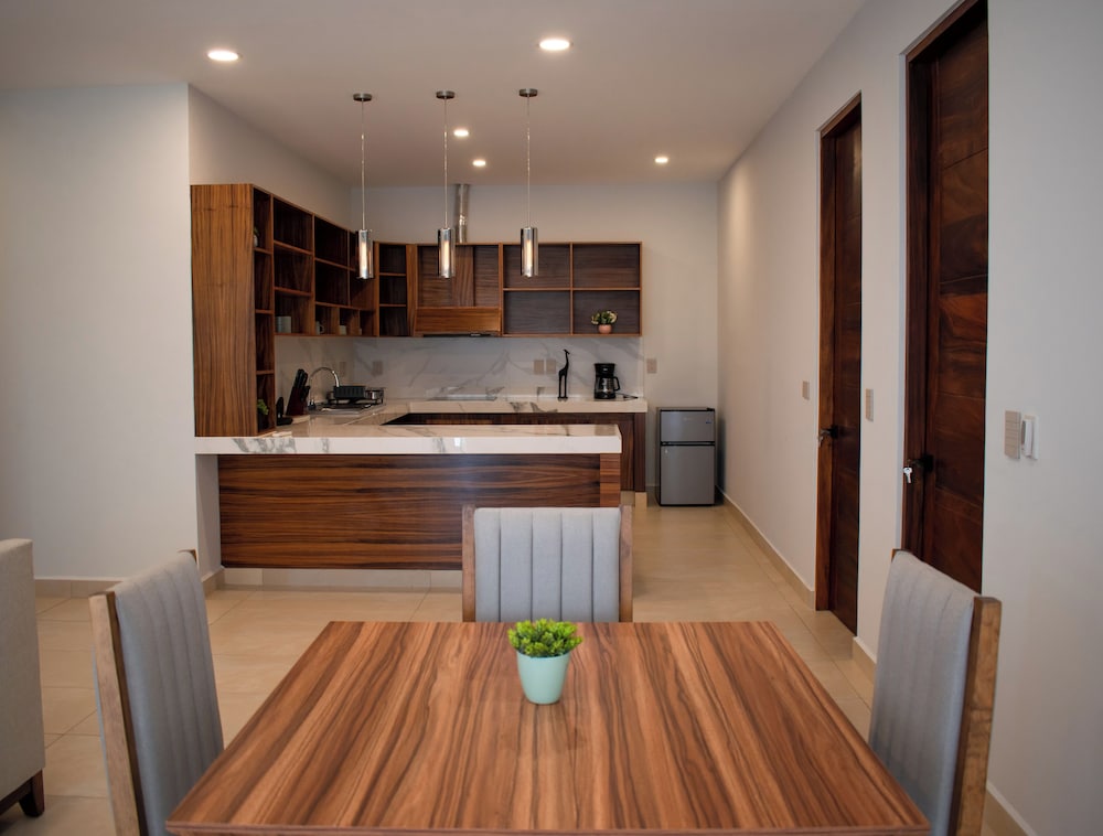 EOS Suites