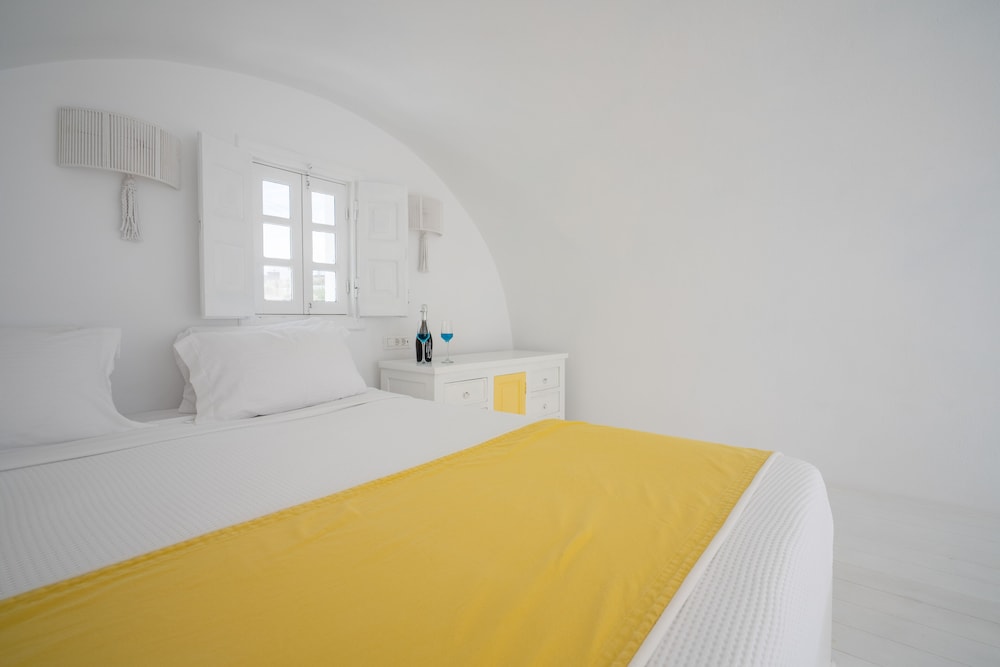 Oia Sunset Villas