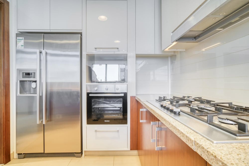 Contemporary Apt With Burj Khalifa View