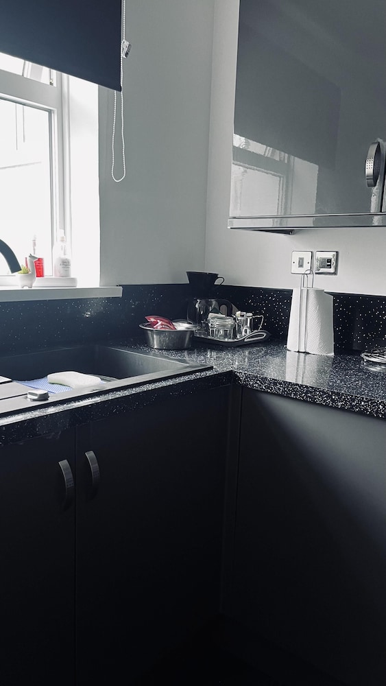 Stockton-on-tees - 2 Beds - Pet Friendly - Parking