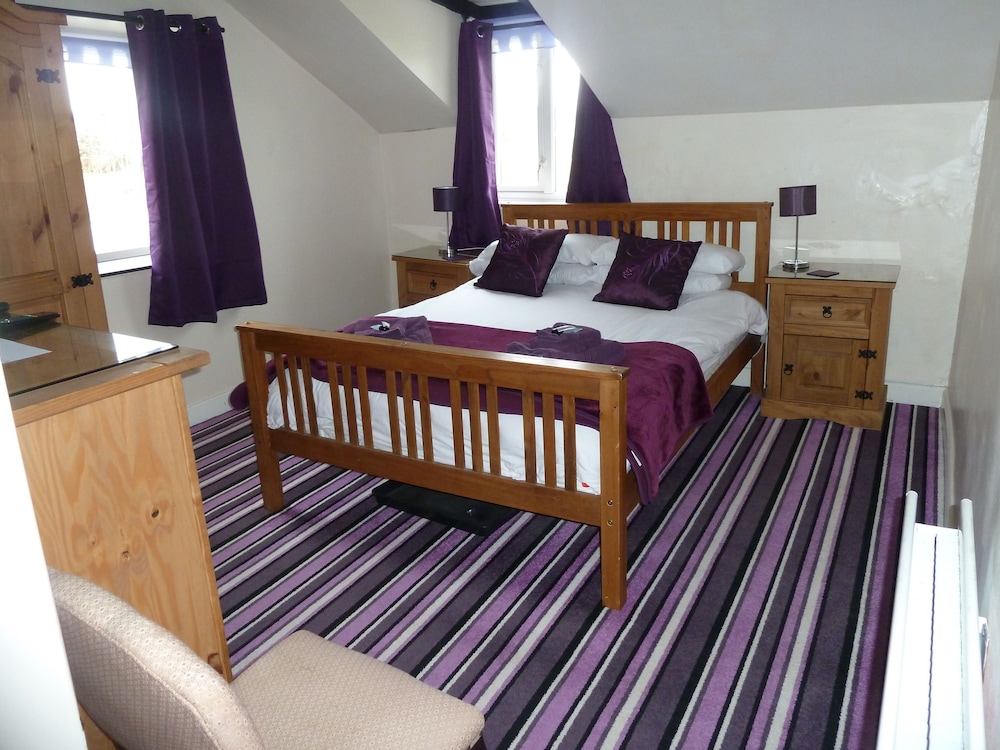 Mid Wales Inn