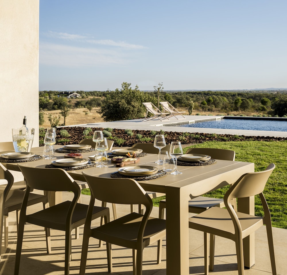 Blissfully Alentejo by Cadenzalux