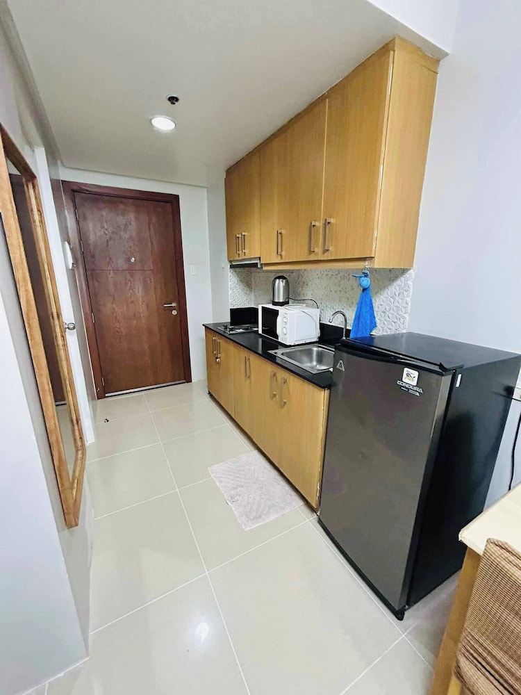 Vibrant Pasay City Apartment for Rent - Perfect Home Base Front of Mall of Asia