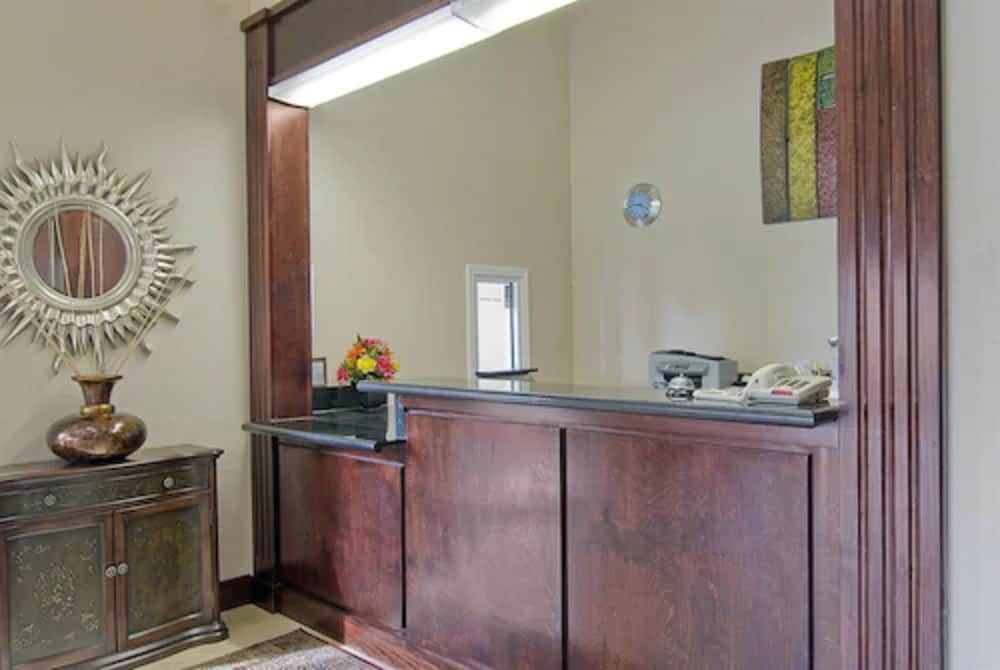 Leesville Vacations - Americas Best Value Inn DeRidder - Property Image 2