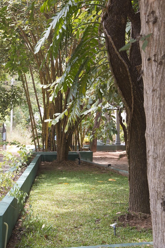 Thuruliya Lodge Habarana
