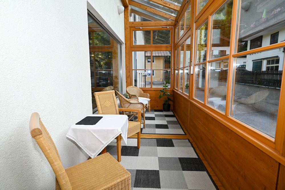 Schmitten 27 - Apartment 10 200m From ski Lift