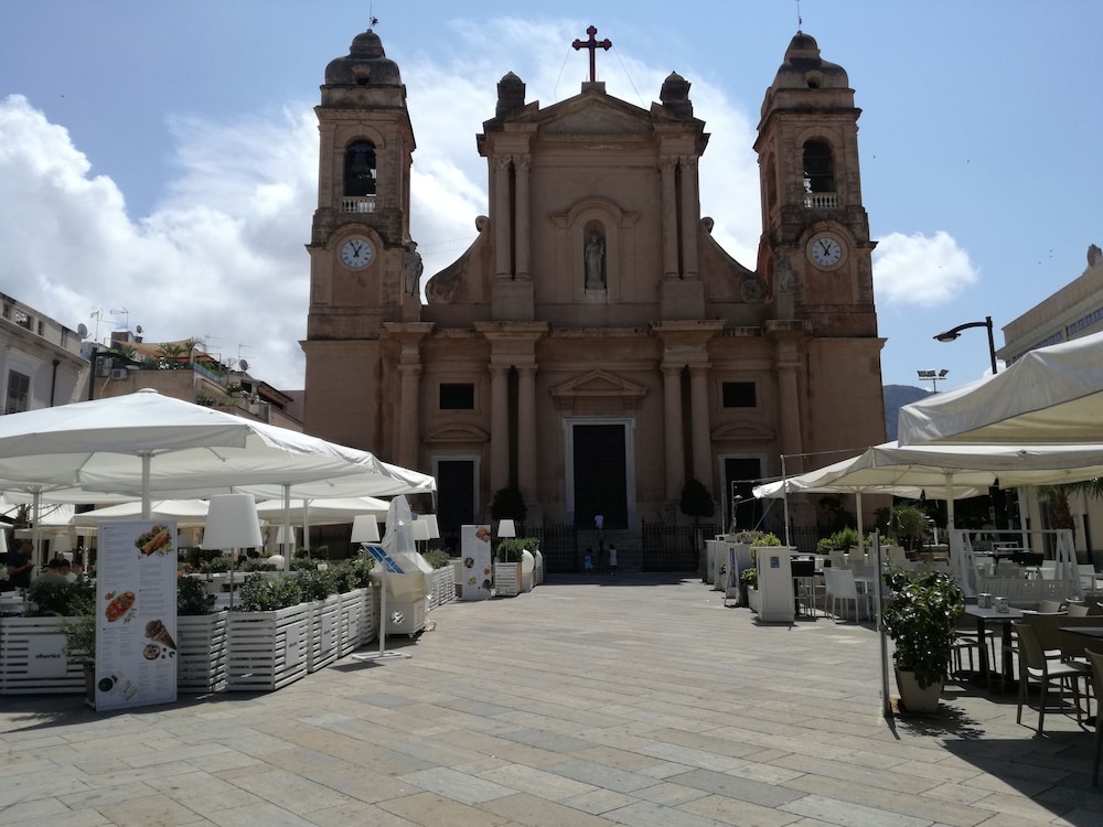 Photo 12