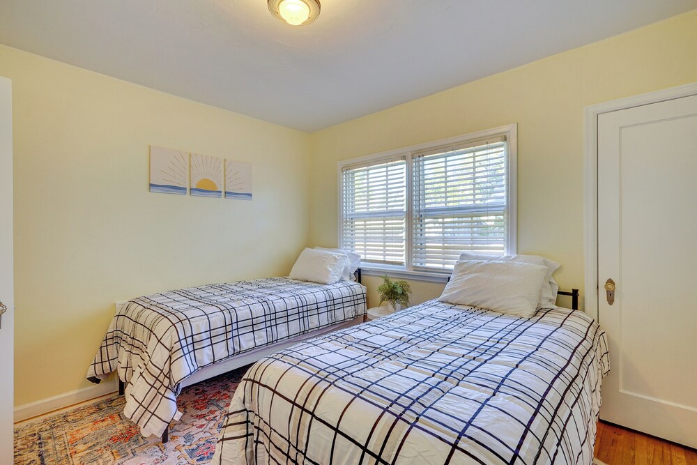 6 Mi to University of Utah: Family-friendly Home view 4