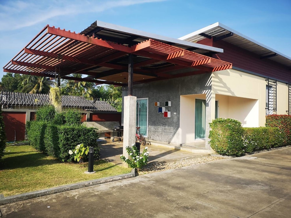 Hotel Suwannaphum Trang Resort - Image 1