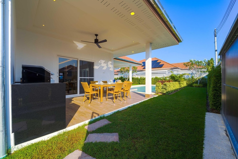 Brand-New Modern 3-Bedroom Villa MB20