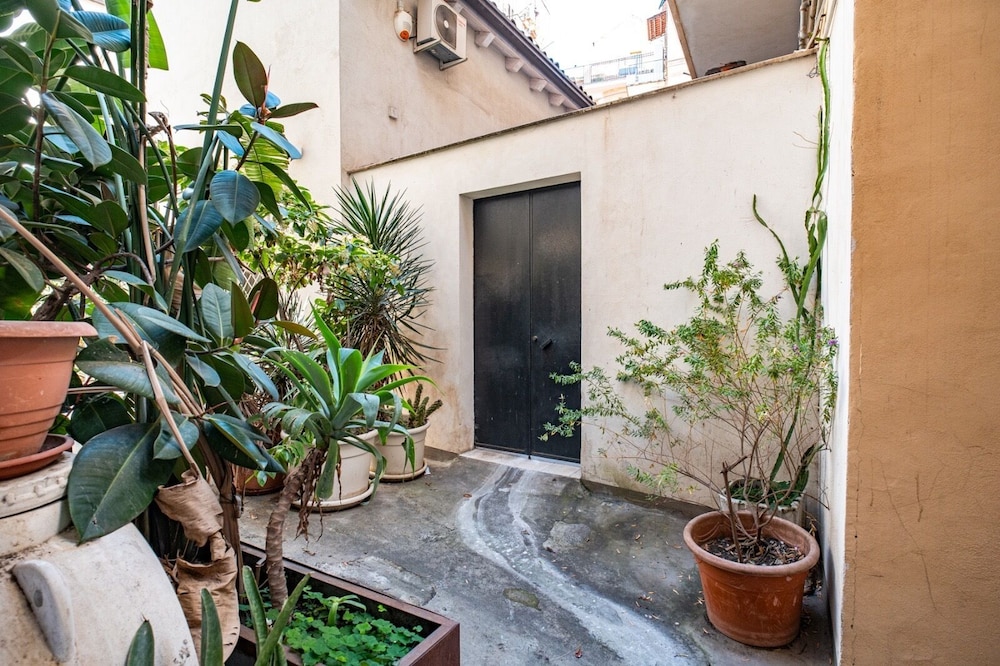 Qori Sicilian Stay