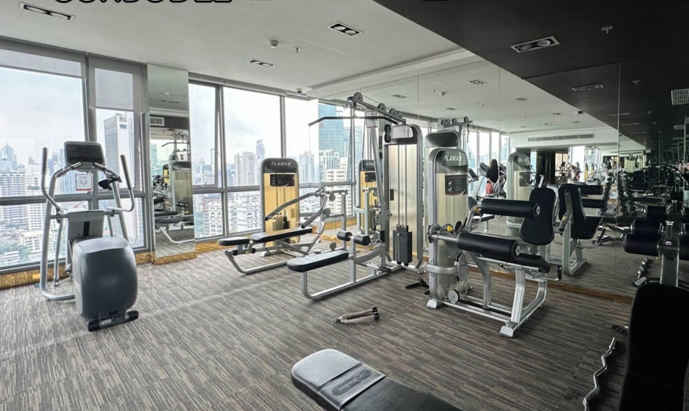 Free Airport Pick Up Rooftop Pool Jacuzzi Gym BTS Emqartier Shopping Mall